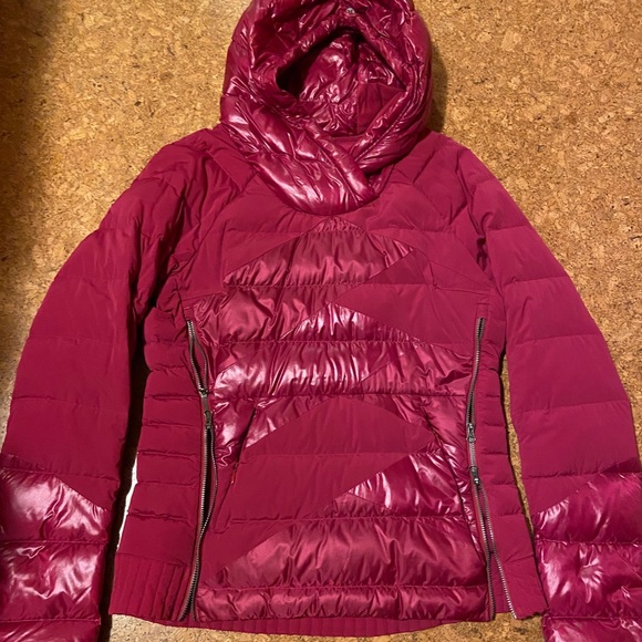 Lululemon What the fluff jacket size 8